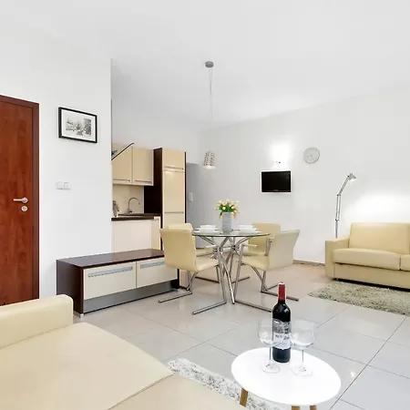 Lesna 17 By Renters